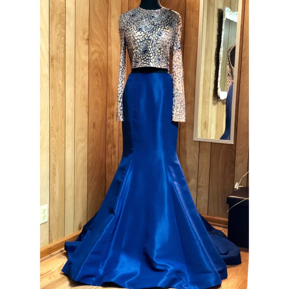 Prom Dress/ Formal Gown/ Homecoming Court Dress